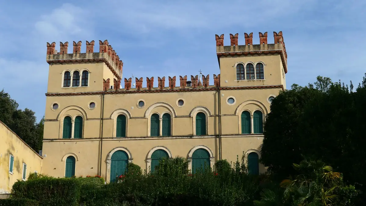 Castillo en la colina